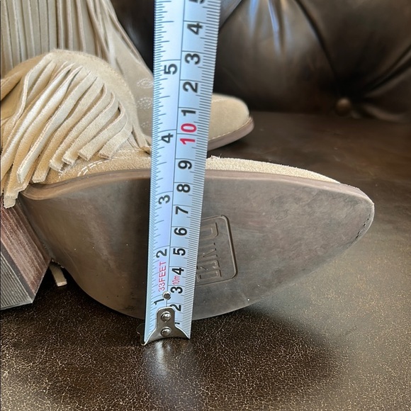 Dingo Cream Ankle Booties with Fringe Detail size 6.5 - Picture 11 of 11